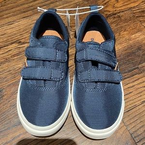 NWT Toddler 9 Sneakers